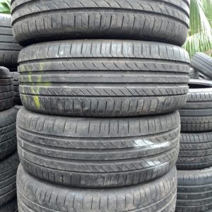 Tire size 245-40R18